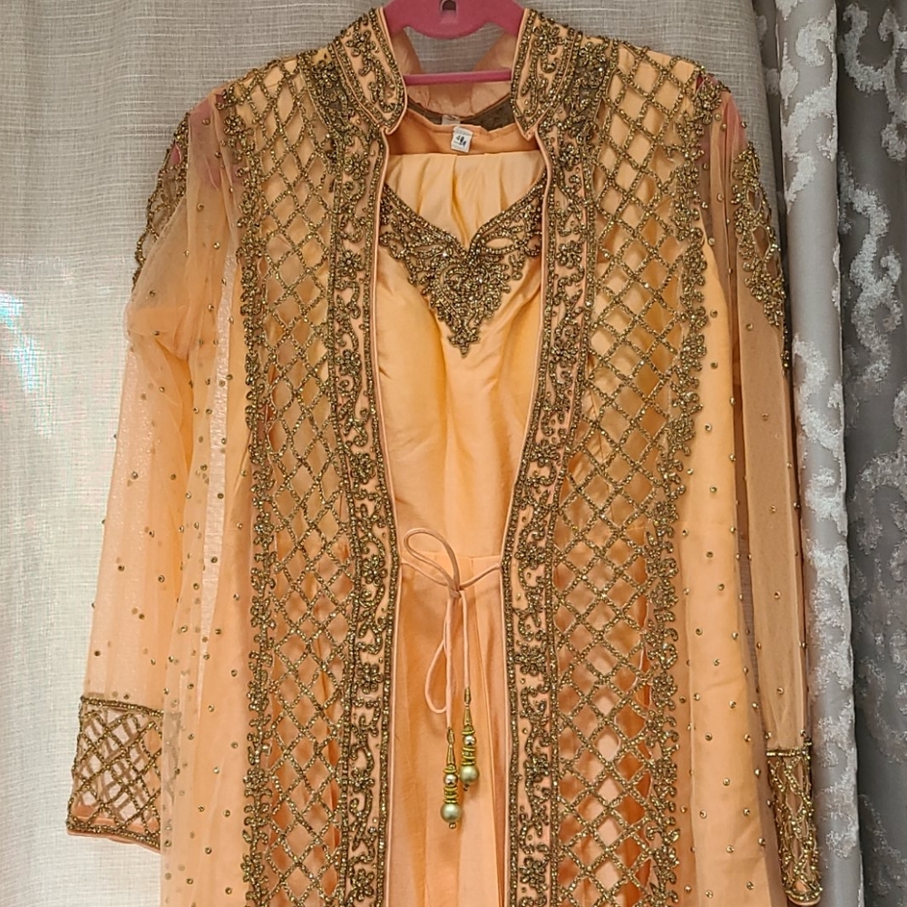 Women's Indian Bridal Tunic Lehenga Dress - Picture 2 of 12